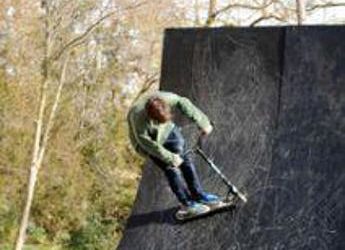 Mobilità, Federconsumatori: su monopattini più che referendum servono maggiori controlli