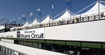 Motociclismo, incidente in pista a Misano: morto pilota, aveva 46 anni