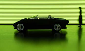 Nissan Max-Out: l’elettrica a due posti