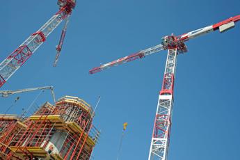 Ok Giunta Calabria a progetto ‘Oikos’ per inclusione socio lavorativa dei migranti in edilizia