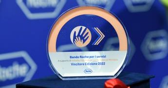 Roche Italia lancia 2 bandi su ricerca clinica e sclerosi multipla