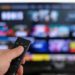Salotti come cinema, tv sempre più grandi e sempre più smart: ecco il Rapporto Auditel-Censis
