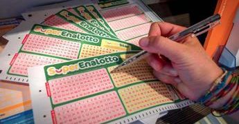 SuperEnalotto, numeri estrazione vincente oggi 15 aprile 2023