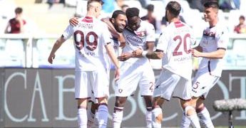 Torino-Salernitana 1-1, gol di Vilhena e Sanabria
