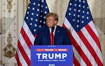 Trump, il discorso: “Processo ridicolo, non c’è nulla”