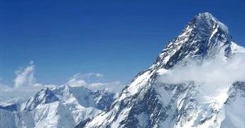 Valanga sull’Himalaya, travolto gruppo di turisti: almeno 7 morti – Video