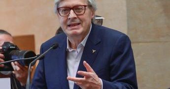 Venere influencer, Sgarbi: “L’avrei lasciata nuda ma contaminazione lecita”