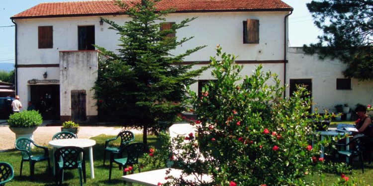 Pasqua 2023, boom negli agriturismi: oltre 1,5 milioni a tavola