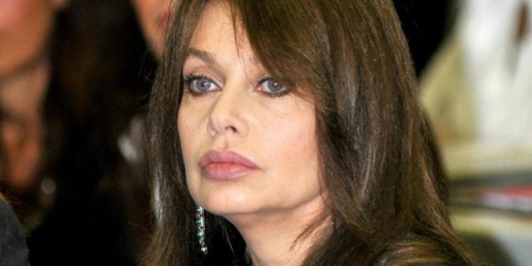 Berlusconi, Veronica Lario: “Basta falsità in momento così delicato”