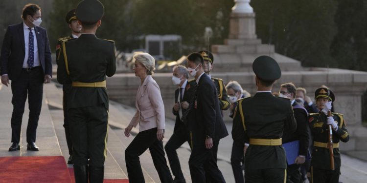 Ucraina, von der Leyen a Xi: “Serve pace giusta”