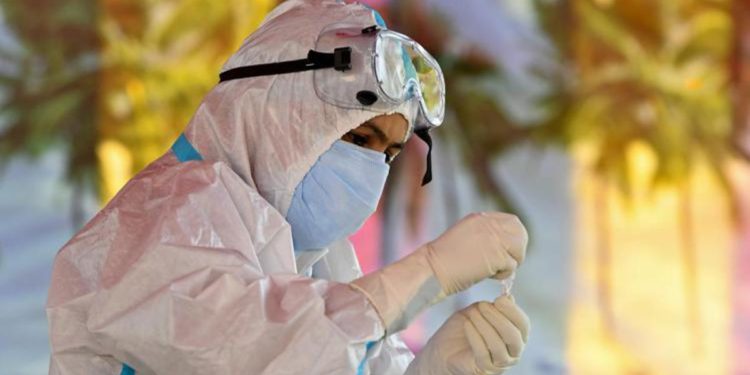 Covid, variante Arturo fa aumentare contagi nei bimbi e colpisce gli occhi