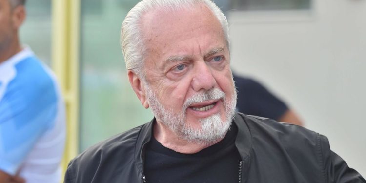 De Laurentiis: “Il Napoli è un giocattolo di famiglia, non vedo motivi per cederlo”