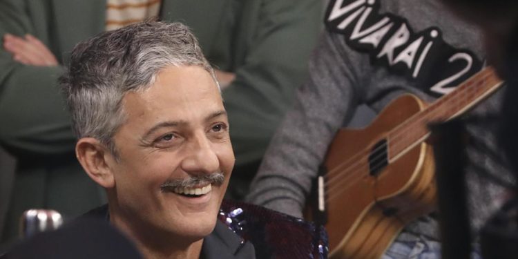 Terzo polo, Fiorello: “Renzi-Calenda sono i Totti e Ilary della politica”