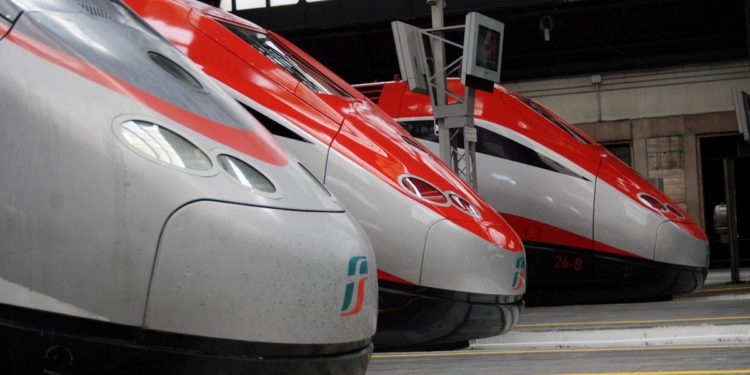 Sciopero personale Trenitalia, stop il 14 aprile: treni a rischio