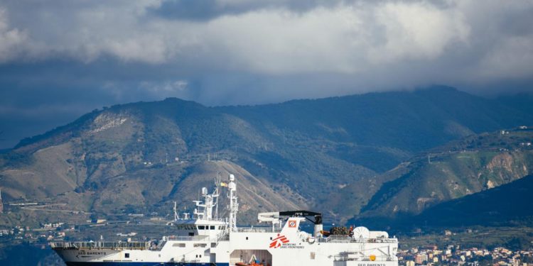 Migranti, soccorsi completati per Geo Barents: in salvo 440 persone