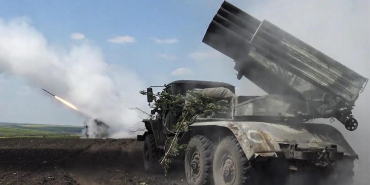 Fuga documenti Usa, “Egitto produce in segreto razzi per Russia”