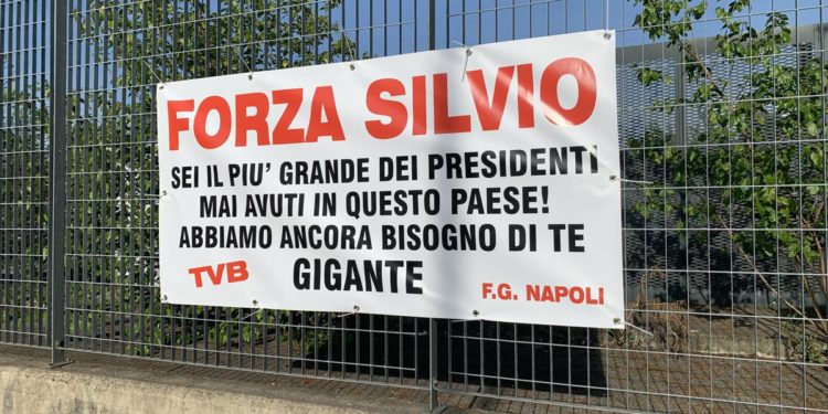 Berlusconi ricoverato, visite e messaggi di incoraggiamento per il Cav