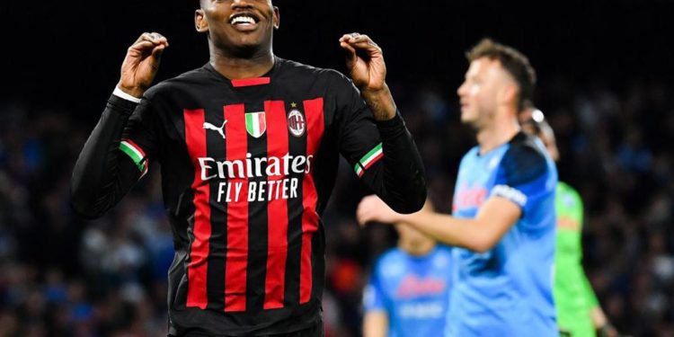 Napoli-Milan 0-4, poker rossonero e azzurri travolti