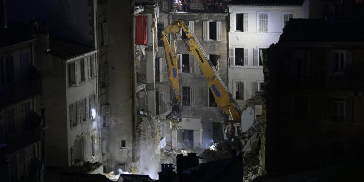 Palazzo crollato a Marsiglia, trovati due corpi tra le macerie