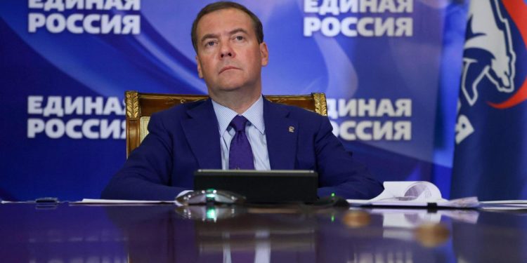 Ucraina, Medvedev: “Cesserà di esistere, nessuno ne ha bisogno”