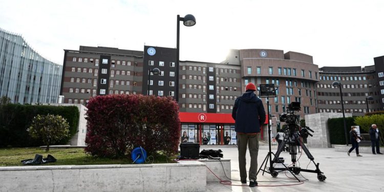 Berlusconi telefona al Giornale: “E’ dura, ma ce la farò anche stavolta”