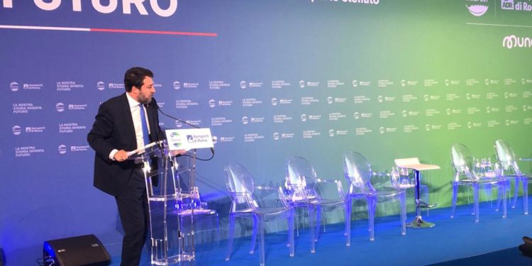 Aeroporti, Salvini: “Mi opporrò ad aumento tasse settore anche in sede Ue”