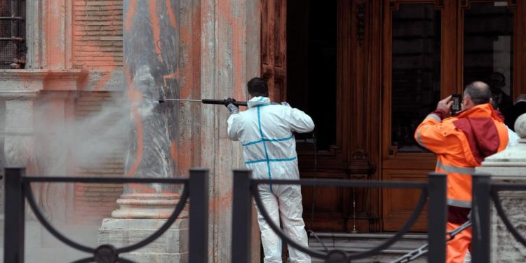 Ultima generazione a Fdi: “Ddl non ci spaventa, pronti anche al carcere”