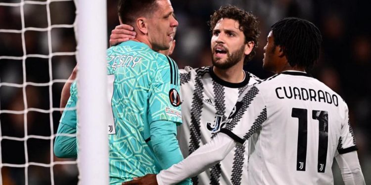 Juve-Sporting, malore per Szczesny: esami ok