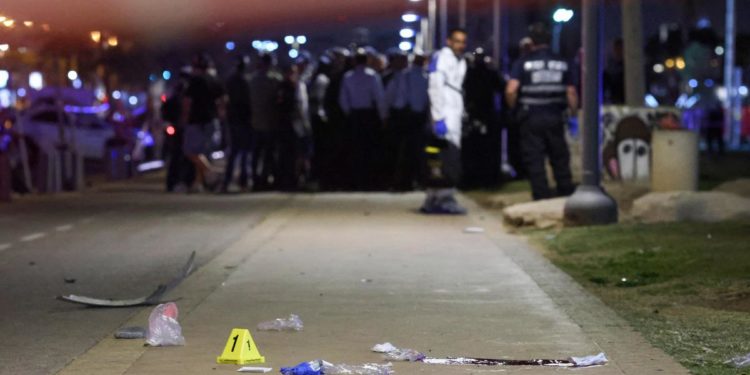 Attentato Tel Aviv, il dolore dei genitori di Alessandro Parini: “Era semplice e modesto”