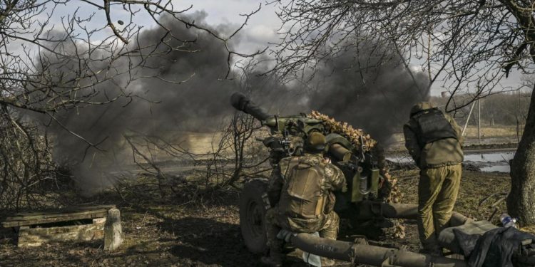 Ucraina, Zelensky: “Bakhmut non è caduta, ma situazione molto difficile”