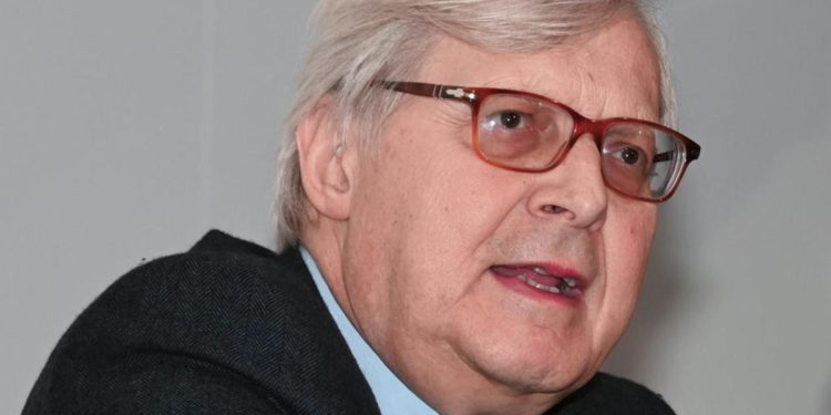 Roma, Sgarbi: “Liquido nero in Barcaccia? Tso per attivisti”