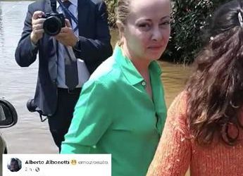 Alluvione Emilia Romagna, Meloni ai volontari: “Siete molto bravi” – Video
