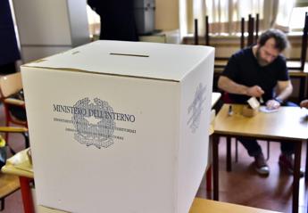 Elezioni amministrative 2023, seggi aperti in 595 città