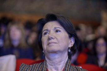 Famiglia, Roccella: “Non possiamo sostituire la natalità con l’immigrazione”