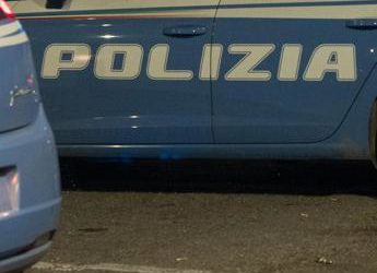 Formia, tenta di uccidere anziani genitori a coltellate: arrestato