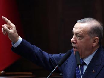 Israele, Erdogan tratta con Hamas per rilascio ostaggi