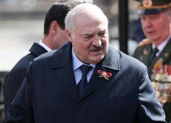 L’idea di Lukashenko: “Alleanza Russia-Usa per fermare guerre nel mondo”