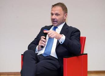 Lollobrigida: “Aumento nascite per difendere etnia italiana”