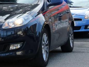 Piacenza, arresto illegale e falso in atto pubblico: indagati 9 poliziotti