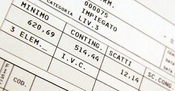 Stipendi e busta paga, aumenti da luglio 2023: come calcolare nuovi importi