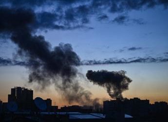 Ucraina, Kiev sotto attacco: raid “eccezionali” con droni e missili