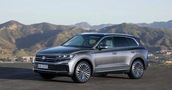 Volkswagen Touareg: tempo di restyling per il lussuoso SUV