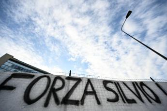 Berlusconi ricoverato, telefonate con Meloni e Salvini