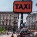 Caos taxi, la proposta: “Doppi turni e licenze temporanee per turismo o grandi eventi”