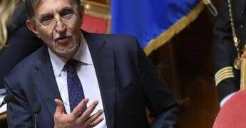 Carceri, La Russa: “Serve decreto entro Natale per fine pena a casa”