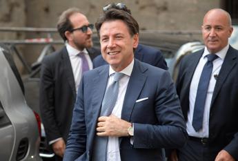 Conte spiega il salario minimo: “Bambina, non non lavorerai per spiccioli”