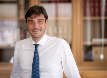 ‘Dalla parte giusta’, nel libro di Sabella le maschere del potere