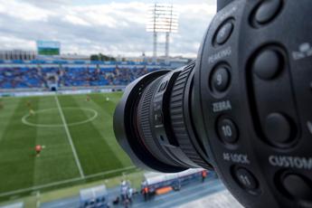 Diritti tv Serie A, Dazn e Sky alzano offerta: la nuova proposta