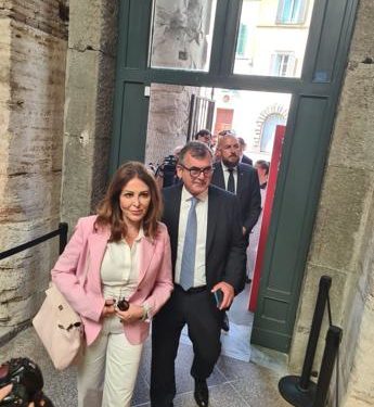 Fiere, Santanchè: “in post-pandemia numeri boom, centrali per turismo ma serve fare squadra”