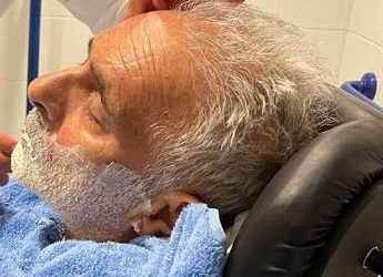 Hanif Kureishi torna a Londra dopo 6 mesi di ricovero a Roma